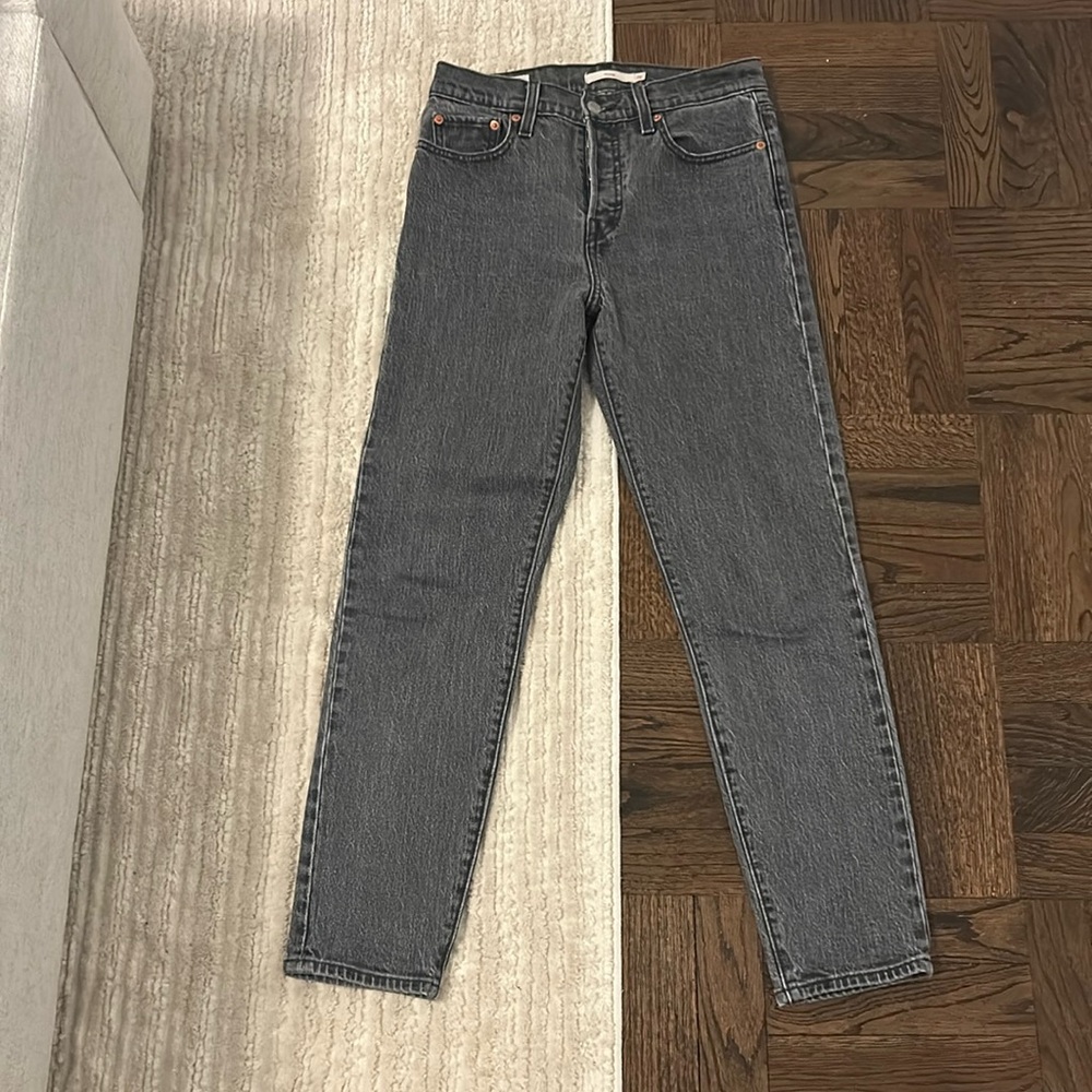 Levi's wedgie jean